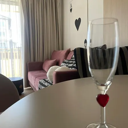Sunday Kier-pik Apartment *